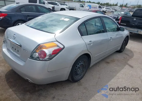 2010 Nissan Altima 2.5 S z USA, uszkodzony, nr VIN 1N4AL2AP2AN406150
